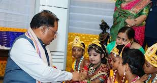 नन्हें बालगोपालों की अठखेलियों से गुलजार हुआ मुख्यमंत्री निवास