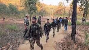 छत्तीसगढ़ के बीजापुर में सुरक्षाबलों और नक्सलियों के बीच मुठभेड़, दो जवान घायल