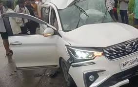 राजनांदगांव में सड़क हादसे में इंदौर के 5 युवकों सहित 6 की मौत, दर्शन के लिए कार से जा रहे थे पुरी