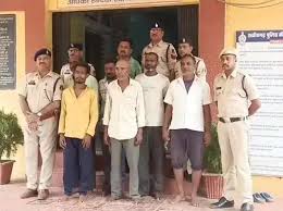 धमतरी में गौ-तस्करी करते सात आरोपी गिरफ्तार, तीन ग्राम पंचायत सदस्य भी शामिल