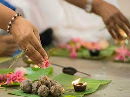 पितरों की नाराजगी दूर करने के लिए कहां-कहां जलाएं दीपक?
