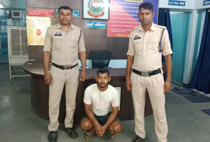 पुलिस शिकायत करने पर गुस्सा हुआ युवक, महिला से रेप की कोशिश की