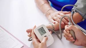 हार्ट फेलियर से पहले 90% मरीजों में होती है High BP की समस्या, डॉक्टर ने समझाया कनेक्शन