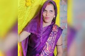 शादी के 32 साल बाद पति को छोड़ महिला प्रेमी संग फरार, 9 बच्चों को दिया जन्म… भागने की वजह जान उड़ जाएंगे होश