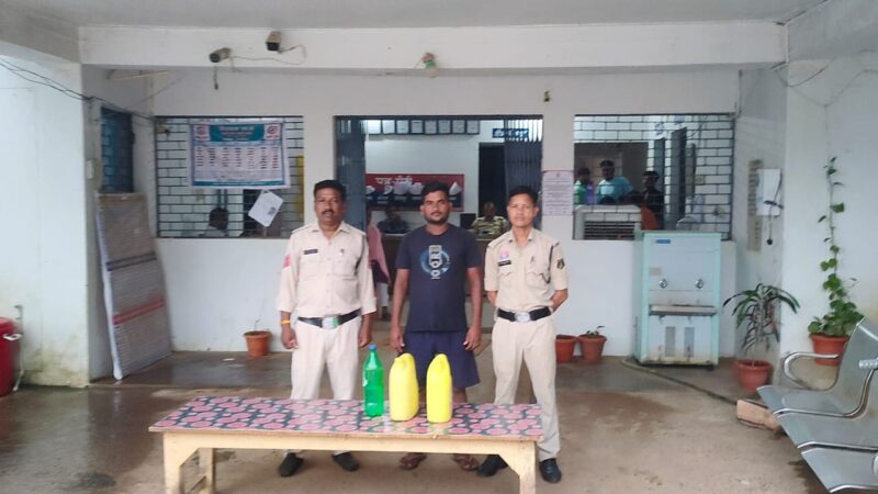 अवैध शराब बेचने वालों पर लगातार की जा रही ताबड़तोड़ कार्यवाही