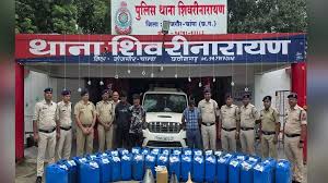 शिवरीनारायण पुलिस ने दिखाया फिल्मी अंदाज: डीजल चोर गिरोह को सड़क पर ट्रैक्टर अड़ाकर पकड़ा, 1280 लीटर डीज़ल जब्त