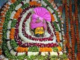 Khatu Shyam Ji: खाटू श्याम जाने का बना रहे हैं मन, तो जरूर ध्यान रखें ये बातें