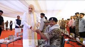 अमित शाह ने कर्रेगुट्टालु पहाड़ी पर हुए ‘ऑपरेशन ब्लैक फॉरेस्ट’ में शामिल जवानों को किया सम्मानित