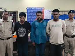 इंजीनियर निकला तस्कर, दो सहयोगियों की मदद से करता था नशीली दवाई की सप्लाई