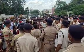 दुर्ग जिले में धर्मांतरण पर भिड़े बजरंग दल और ईसाई समाज, मामले में भीम आर्मी की भी एंट्री