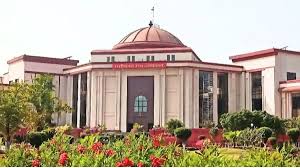 हाईवे पर स्टंट मामले में Chhattisgarh HC ने लगाई पुलिस को फटकार, कहा- कार्रवाई ऐसी हो जो सबक बने