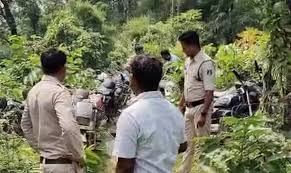 पुलिस की रेड के बीच जुआरी फरार, 17 बाइक बरामद
