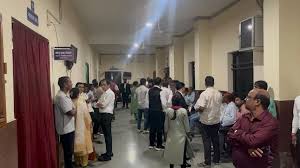 शराब घोटाले के 28 आरोपी अधिकारी EOW कोर्ट में पेश, सुप्रीम कोर्ट से मिली अग्रिम जमानत पर हुई रिहाई