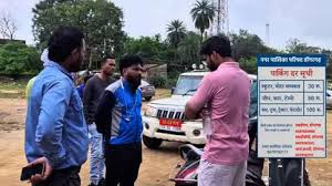 भक्तों की लूट पर कसी लगाम: मां बमलेश्वरी धाम के पार्किंग माफिया पर चला प्रशासन का डंडा…