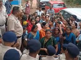 छत्तीसगढ़ के बिलासपुर में रविवार को धर्मांतरण को लेकर फिर से बवाल हो गया