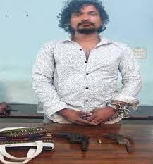 रिवाल्वर देशी कट्टा और कारतूस के साथ हिस्ट्रीशीटर अरेस्ट, मुजगहन पुलिस ने दबोचा
