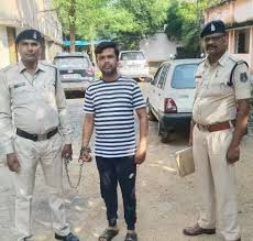एक की मौत, नशे की हालत में कई लोगों को ठोकर मारने वाला चालक गिरफ्तार