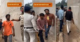 रायपुर में धर्मांतरण के अड्डे का बजरंग दल ने किया भंडाफोड़, पुलिस हिरासत में कई लोग