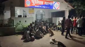 अखाड़ा बना साइंस कॉलेज का बॉयज हॉस्टल, 40 से 50 युवकों ने छात्रों के साथ की मारपीट, जानें क्यों हुआ विवाद