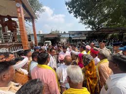 माँ बम्लेश्वरी मंदिर विवाद गहराया : ट्रस्ट और गोंड समाज आमने-सामने