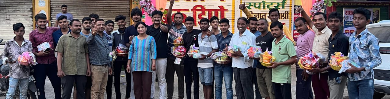 अंधेरे से उजाले तक की यात्रा के साथी, जांजगीर में हॉकरों को मिला सम्मान