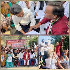 GM कार्यालय का घेराव: ट्रेन हादसे पर कांग्रेस का विस्फोटक प्रदर्शन