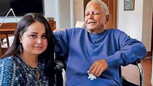आरजेडी के हारने के बाद रोहिणी आचार्य छोड़ रहीं राजनीति और परिवार, तेजस्वी के सलाहकार पर लगाए गंभीर आरोप