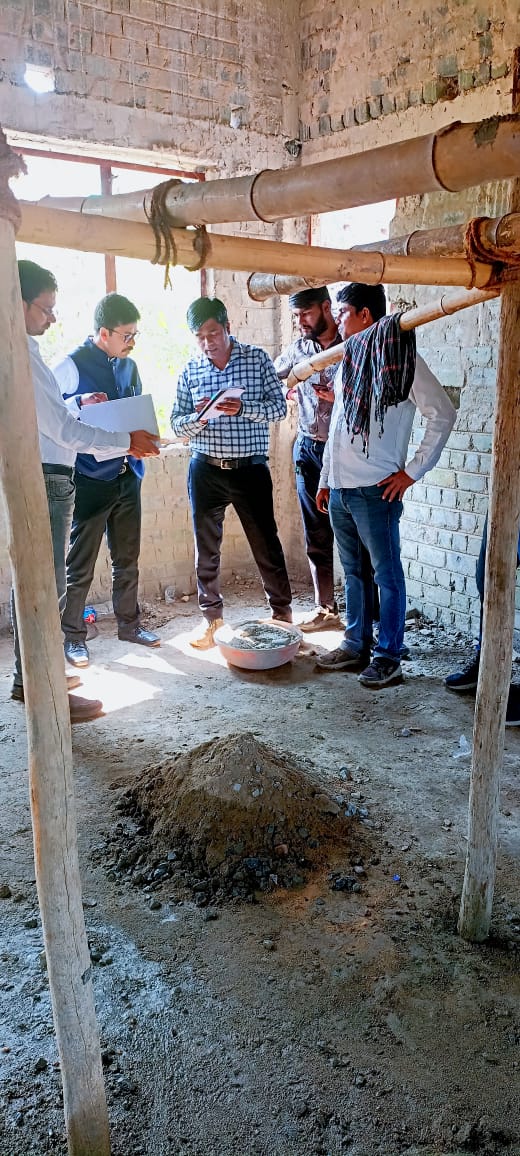 महतारी सदन निर्माण कार्य का जिला पंचायत सीईओ ने किया आकस्मिक निरीक्षण, गुणवत्तापूर्ण निर्माण कार्य पर दिया जोर