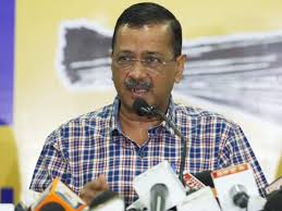 अकबरूद्दीन की तरह फिसली अरविंद केजरीवाल की जुबान, क्या गुजरातियों पर बयान देकर फंस गए दिल्ली के पूर्व सीएम