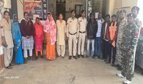 टोनही बताकर महिला की पिटाई — 8 आरोपी गिरफ्तार, बैगा फरार