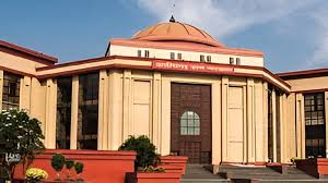 CG हाई कोर्ट का बड़ा फैसला: अंतरजिला तबादले से नहीं कम होगी वरिष्ठता, शिक्षकों को जूनियर घोषित करना असंवैधानिक