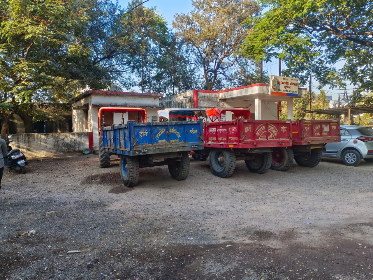 अवैध रेत उत्खनन एवं परिवहन में संलिप्त कुल 14 वाहन जब्त