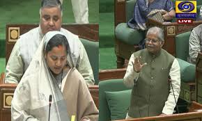 छत्तीसगढ़ विधानसभा शीतकालीन सत्र: भाजपा विधायक कौशिक ने कहा- काम नहीं कर रहे स्कूलों में लगे सैनेटरी नैपकिन-वेंडिंग मशीन, मंत्री राजवाड़े का जवाब- कराएंगे जांच…