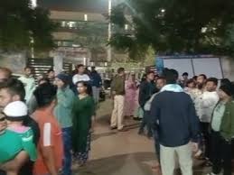 सामाजिक बैठक में एसिड अटैक…युवतियों ने लोगों पर फेंक दिया टॉयलेट क्लिनर