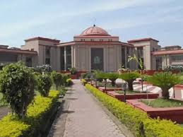 रेलवे का तूफ़ानी नोटिस…रिटायरमेंट से दो दिन पहले लाखों की कटौती! हज़ारों में आक्रोश!