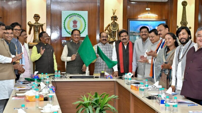 ग्रामीण परिवहन को नई रफ्तार: मुख्यमंत्री विष्णु देव साय ने किया योजना के द्वितीय चरण का शुभारंभ
