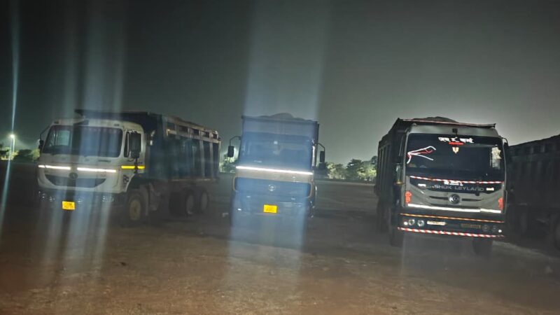 रातभर नाकेबंदी कर खनिज विभाग ने 8 हाईवा किए जब्त