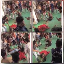 मल्टीप्लेक्स में ‘लड़कियों का दंगल’! हॉल में उड़ीं कुर्सियाँ, चले लात-घूंसे