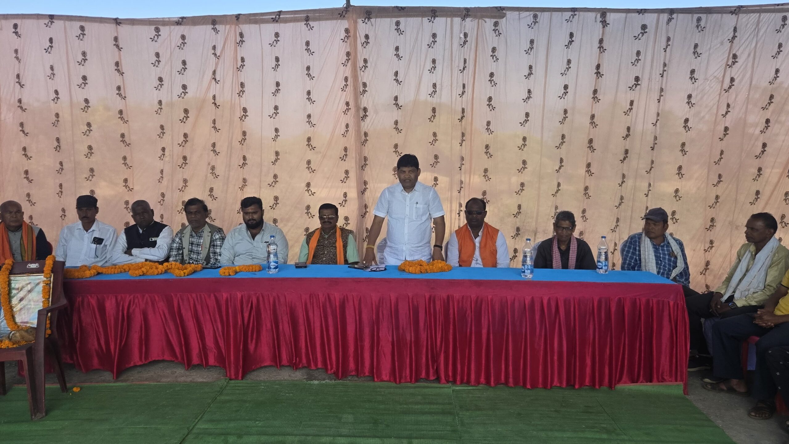 डॉ. खिलावन साहू ने पतेरापाली कला में धान खरीदी केंद्र का किया शुभारंभ