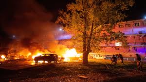 दो मुस्लिम देशों में बढ़ा तनाव, यमन में सऊदी अरब ने यूएई समर्थित संगठन के क्षेत्र में की बमबारी; 20 लोगों की मौत