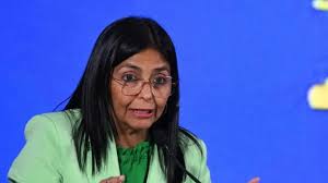 मादुरो को बंधक बनाए जाने के बाद वेनेजुएला में नया अंतरिम राष्ट्रपति नियुक्त, जानें किसे मिली जिम्मेदारी